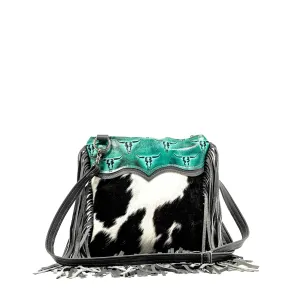 004 Shania - Black & White w/ Royston Skulls