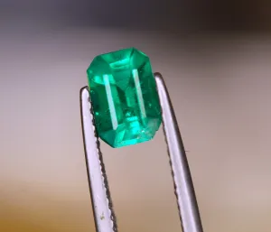 0.85 carats Emerald Cut Natural Green Emerald Stone