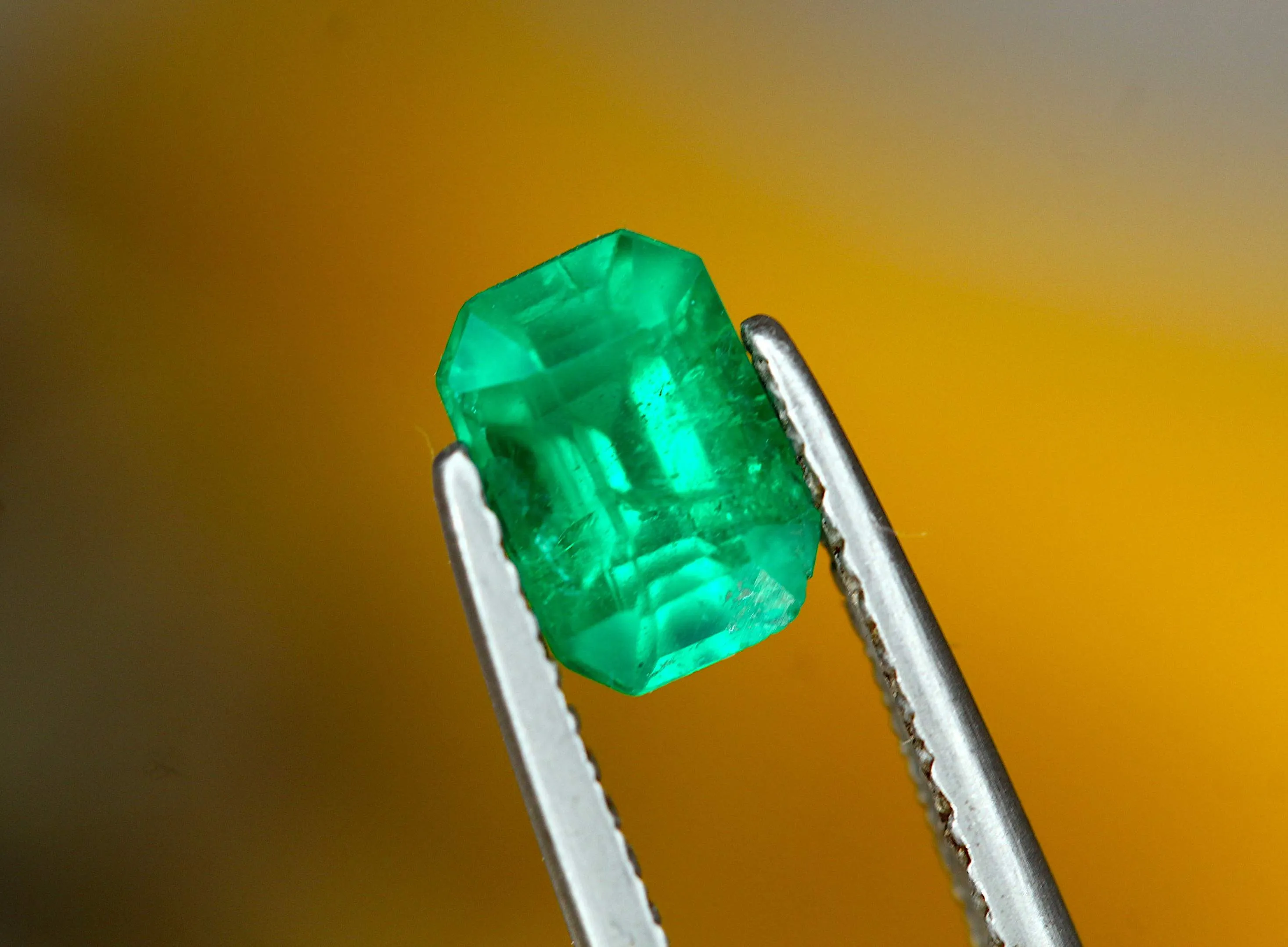 0.85 carats Emerald Cut Natural Green Emerald Stone