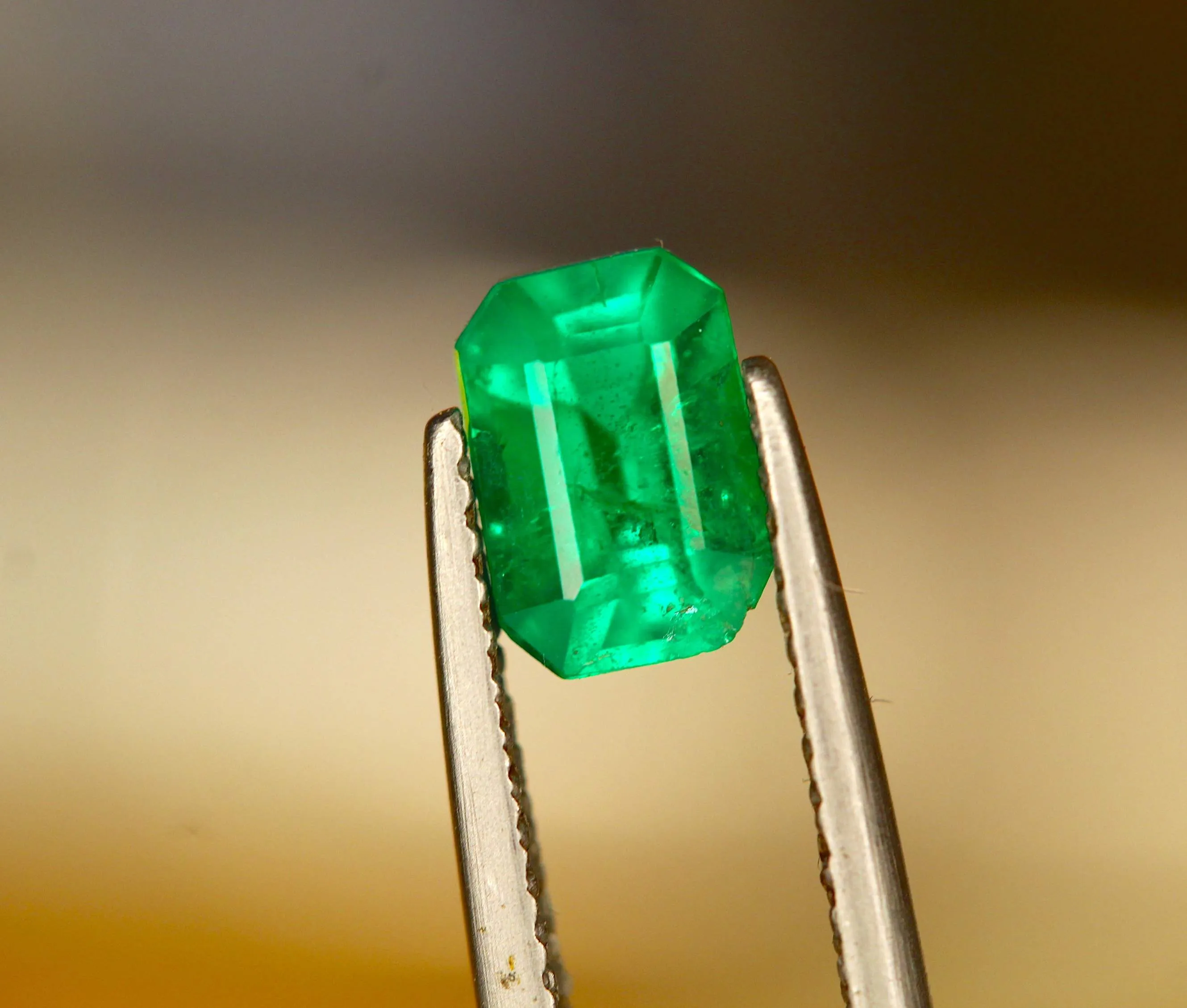 0.85 carats Emerald Cut Natural Green Emerald Stone