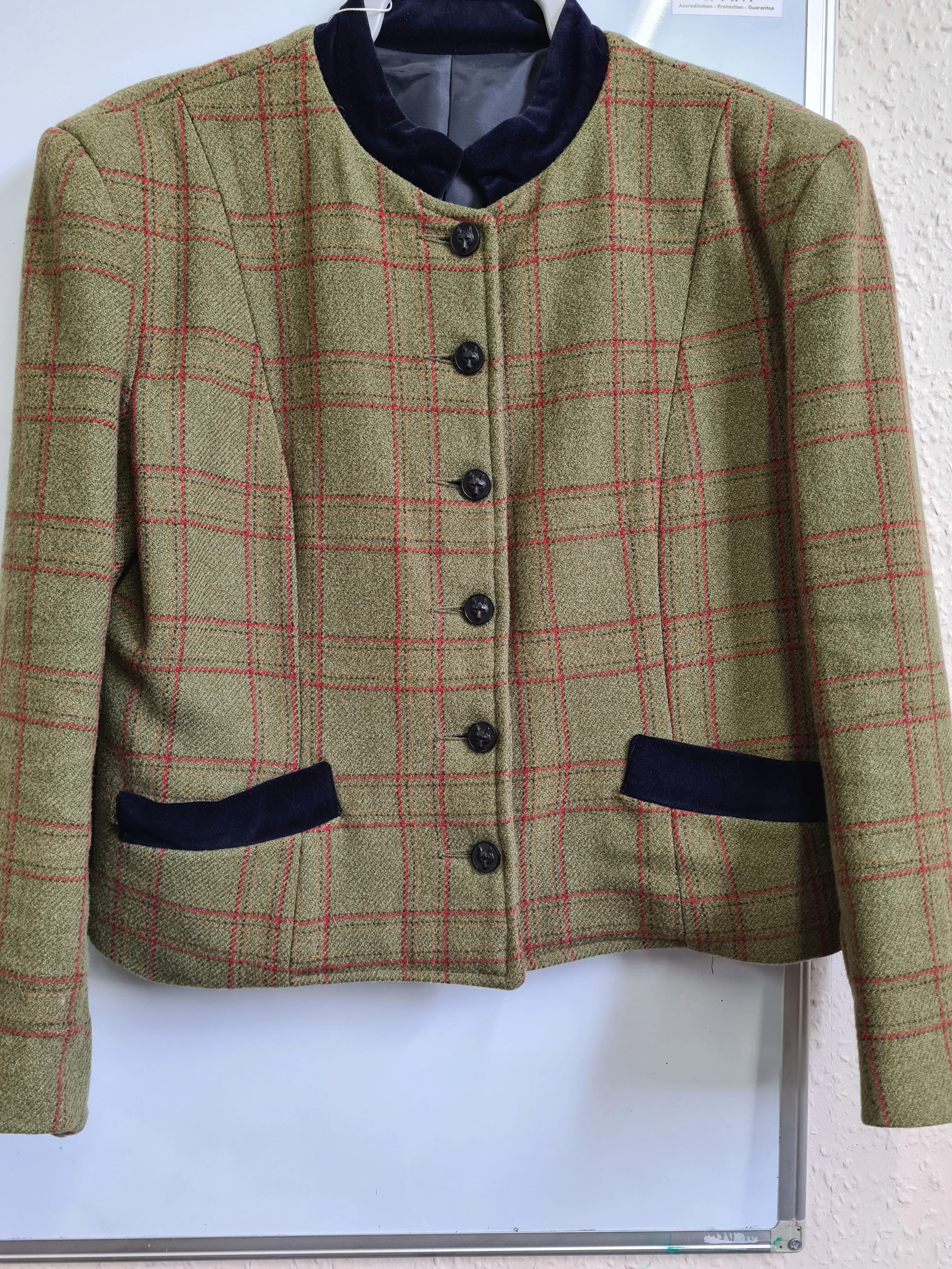 100% wool Green Lead rein show jacket set ladies size 14 and childs size 20" FREE POSTAGE 🔵
