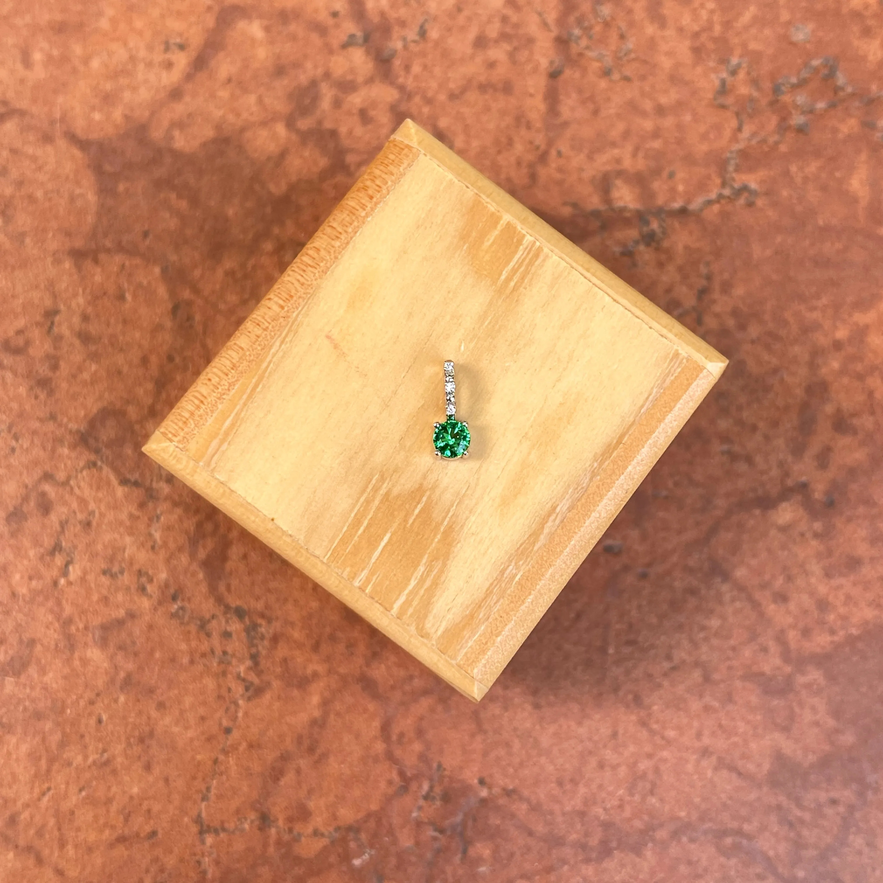 14KT White Gold Round Imitation Emerald   Diamond Pendant Slide