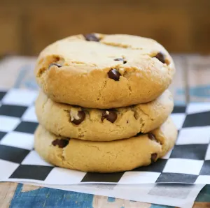 6 Quarter Pound Vegan Chocolate Chip Cookies