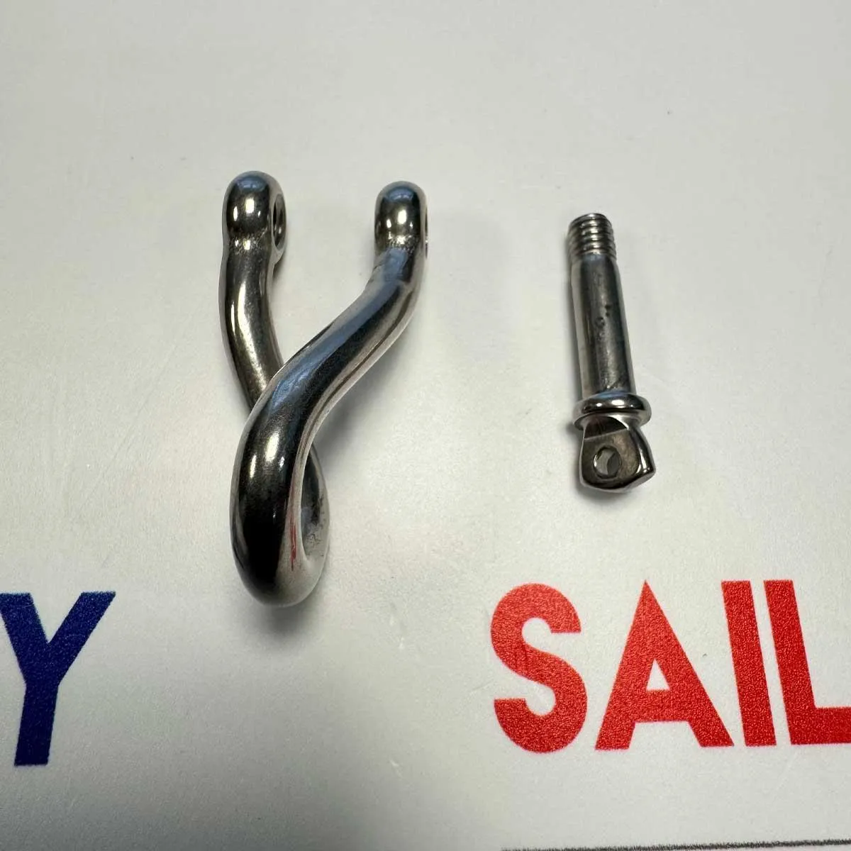 6mm Stainless Steel Twisted D Shackle