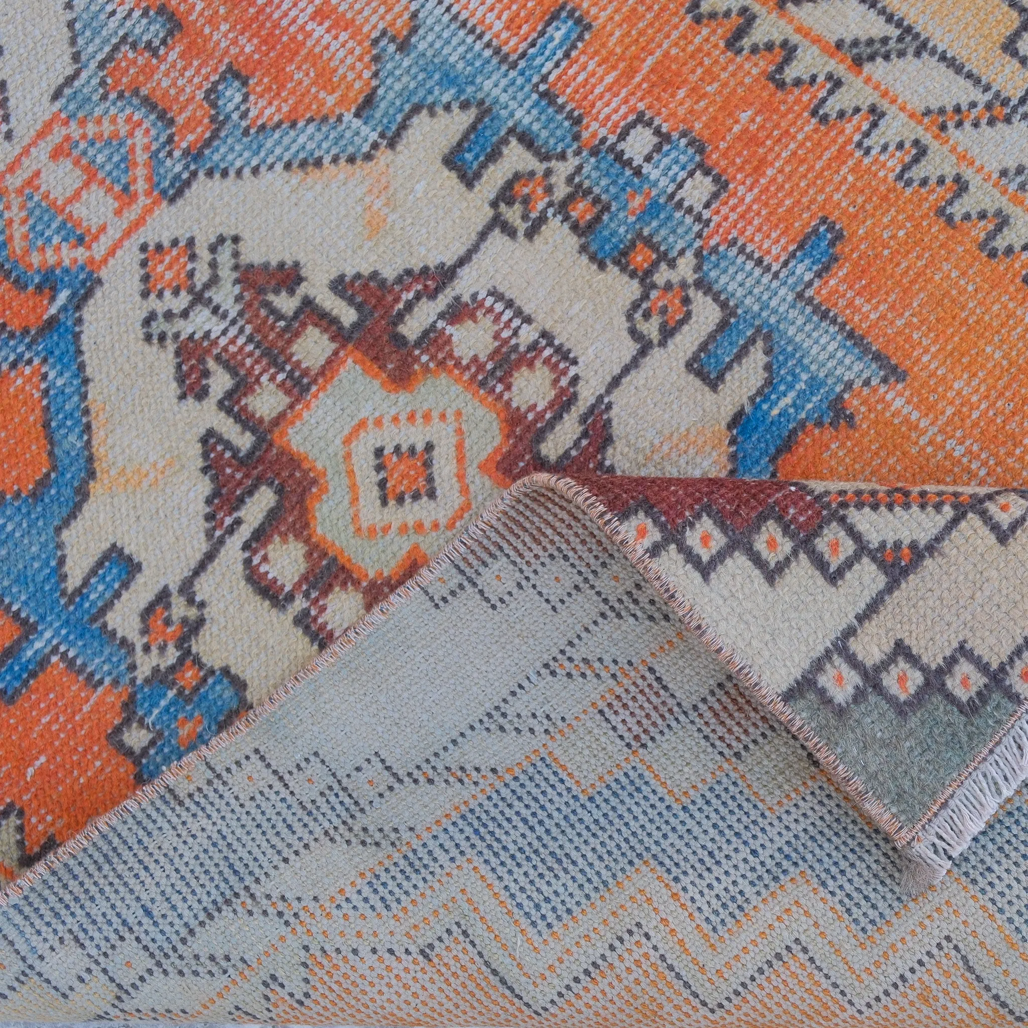 7190 Handwoven Vintage Rug 2'10x9'4