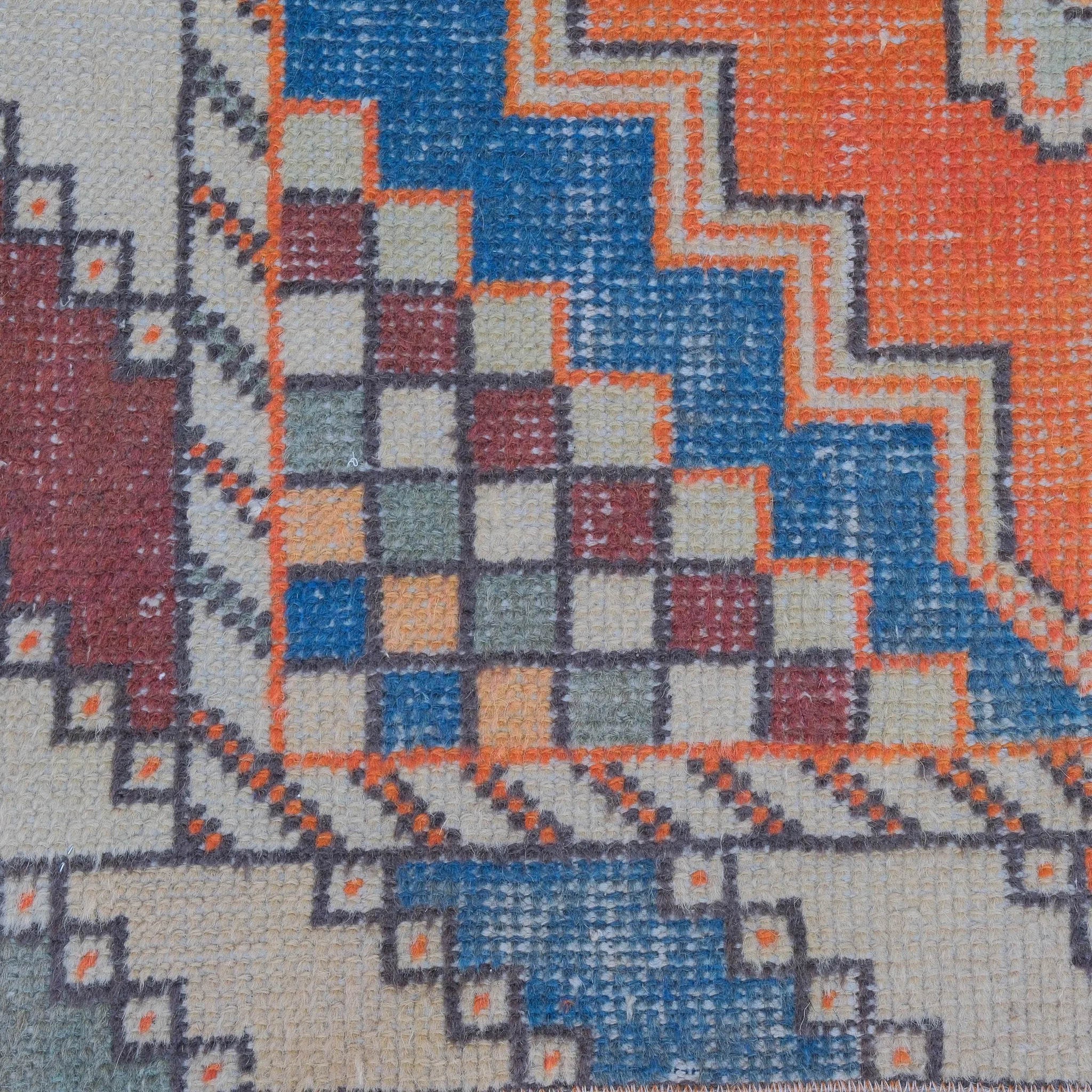 7190 Handwoven Vintage Rug 2'10x9'4