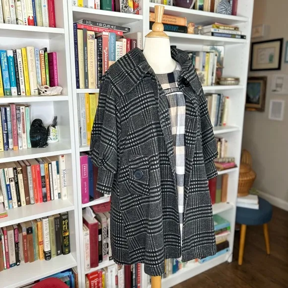 Anthropologie Hazel plaid coat with wide collar and bracelet sleeves