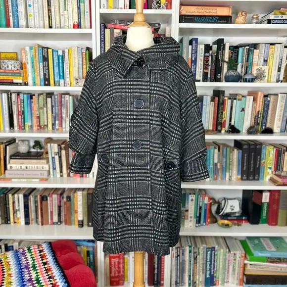 Anthropologie Hazel plaid coat with wide collar and bracelet sleeves