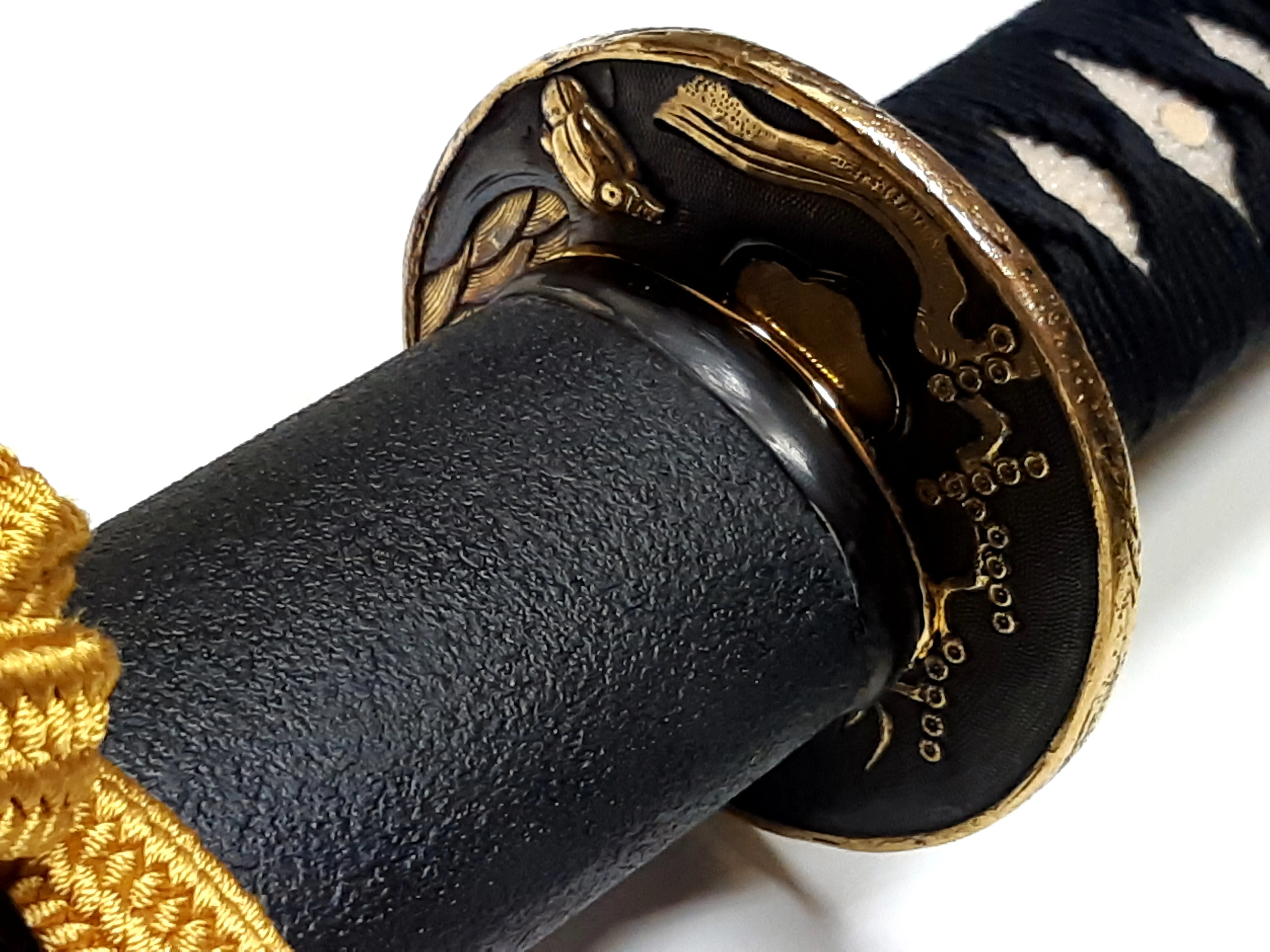Antique gold fittings with Ishime Saya (charcoal textured)