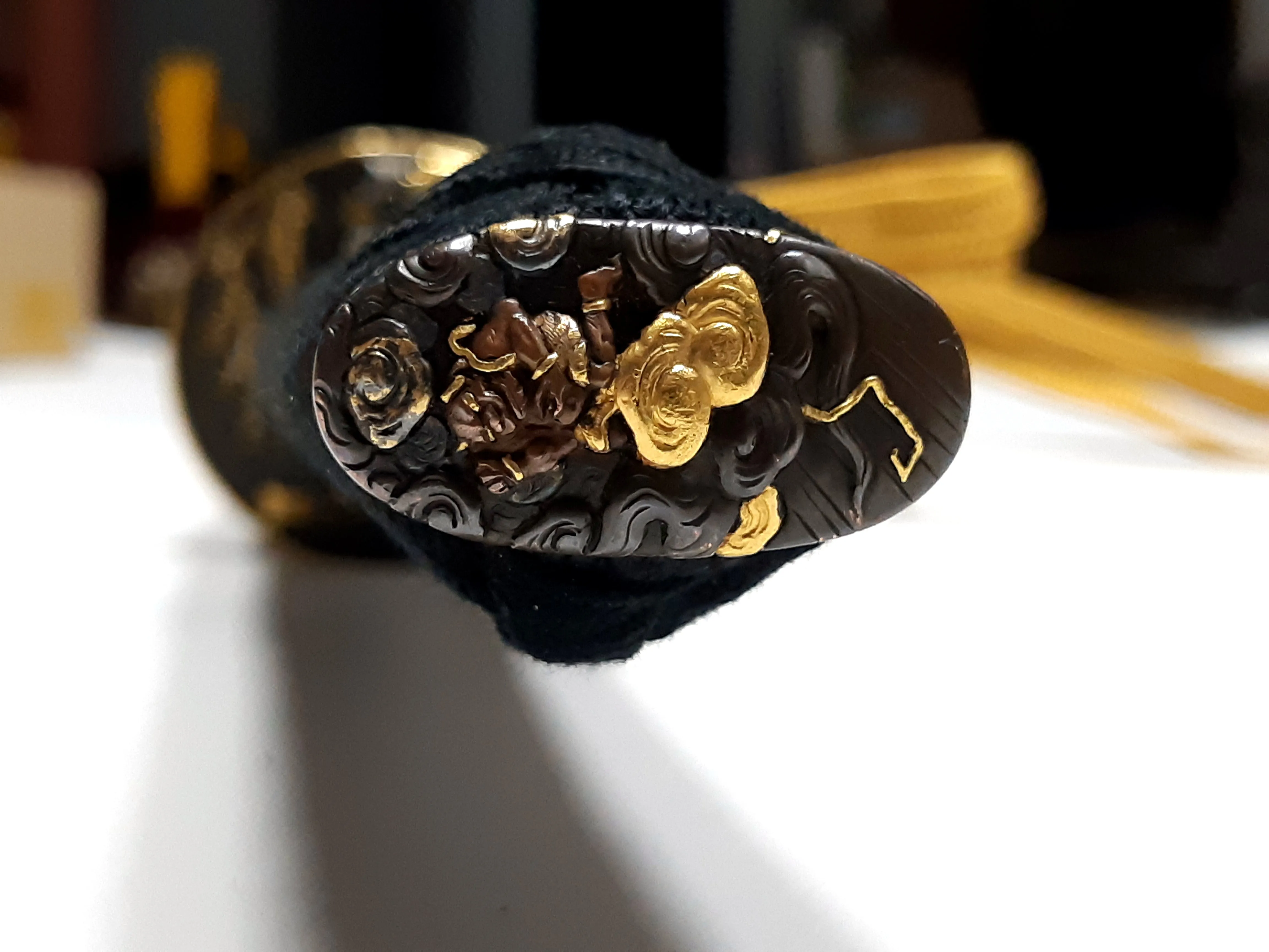 Antique gold fittings with Ishime Saya (charcoal textured)