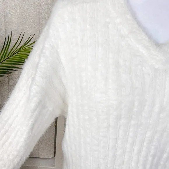 Babaton Top Sweater Slouch White Ulmann Sweater Size Small