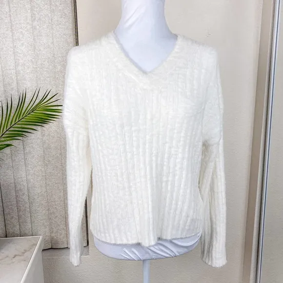 Babaton Top Sweater Slouch White Ulmann Sweater Size Small