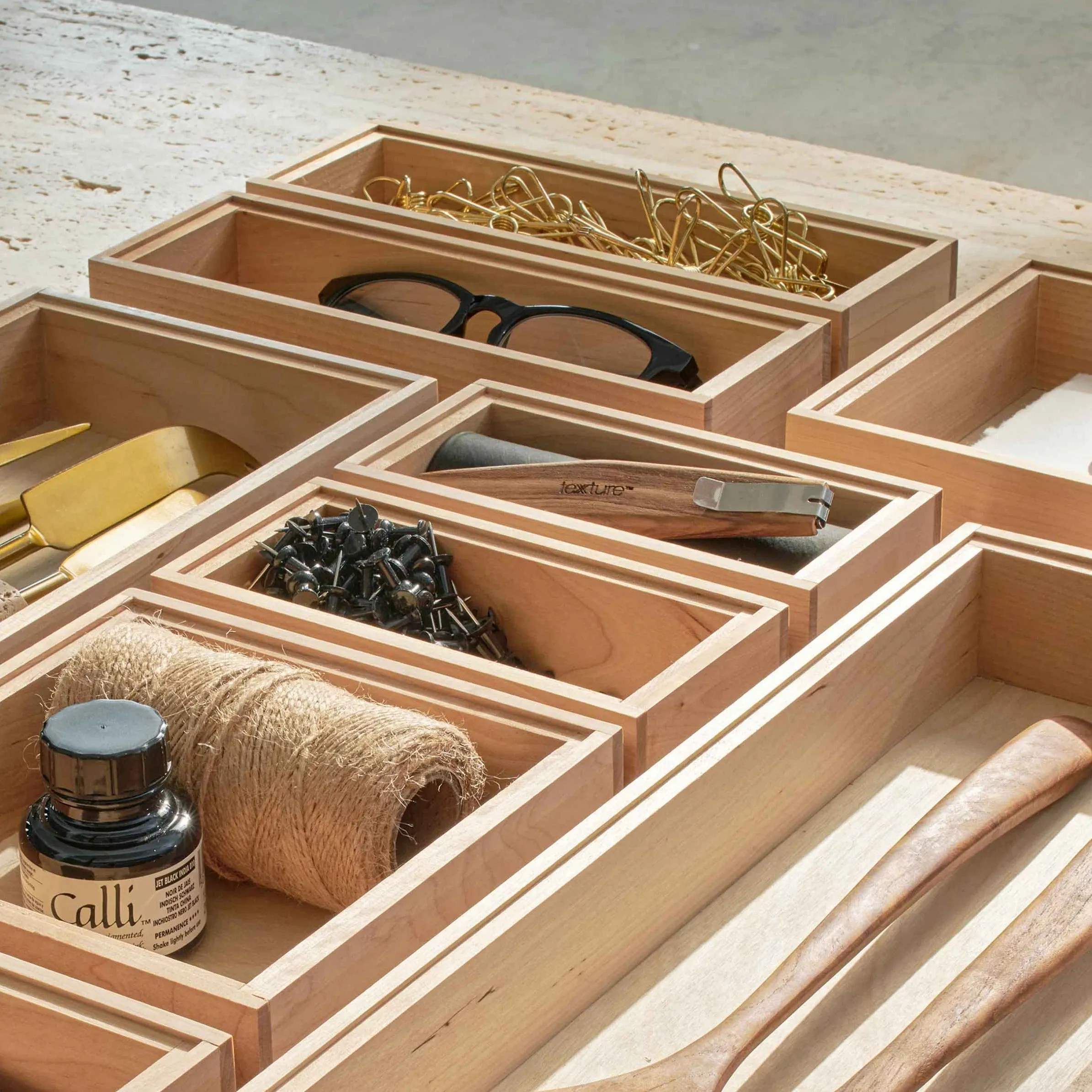 BECKMAN DRAWER ORGANIZER