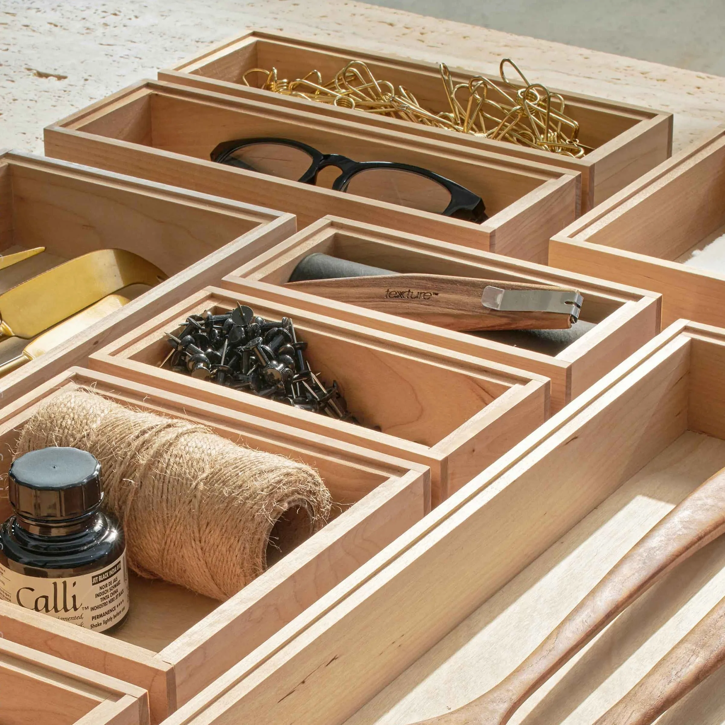 BECKMAN DRAWER ORGANIZER