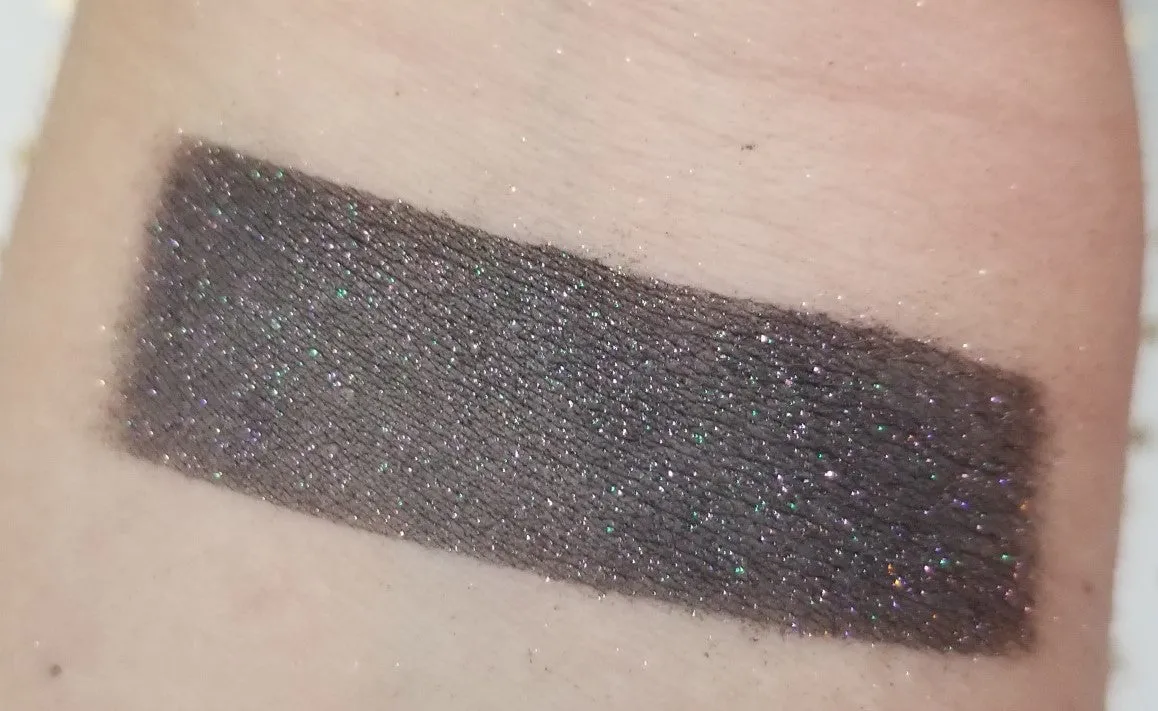 Black Dahlia Loose Eyeshadow