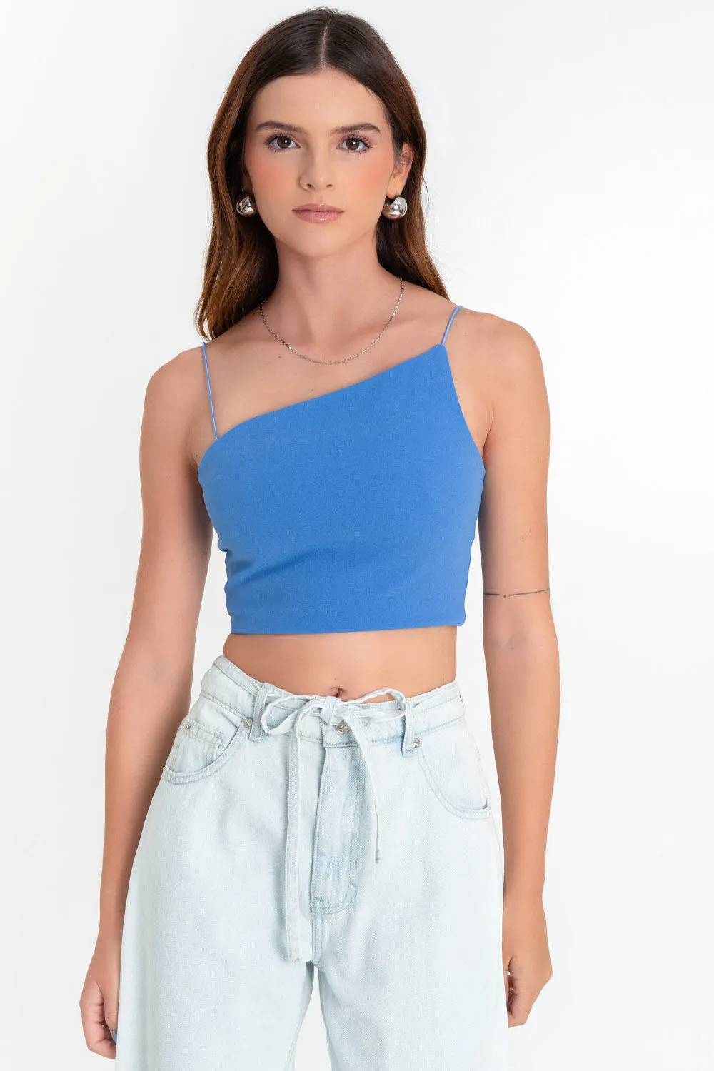 Crop top tirantes escote diagonal