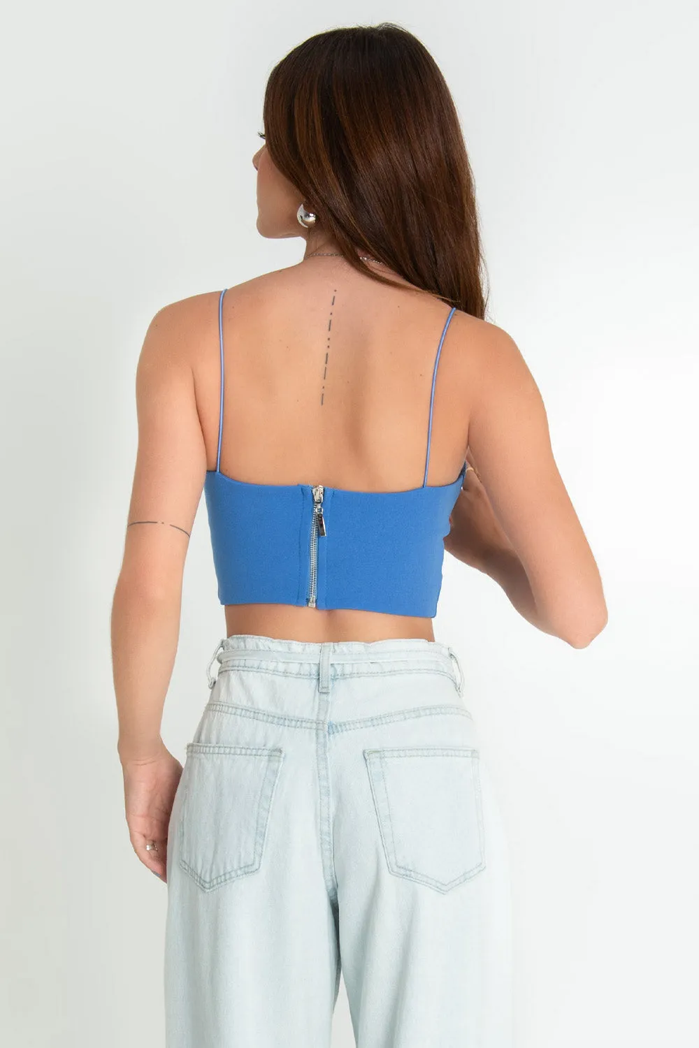 Crop top tirantes escote diagonal