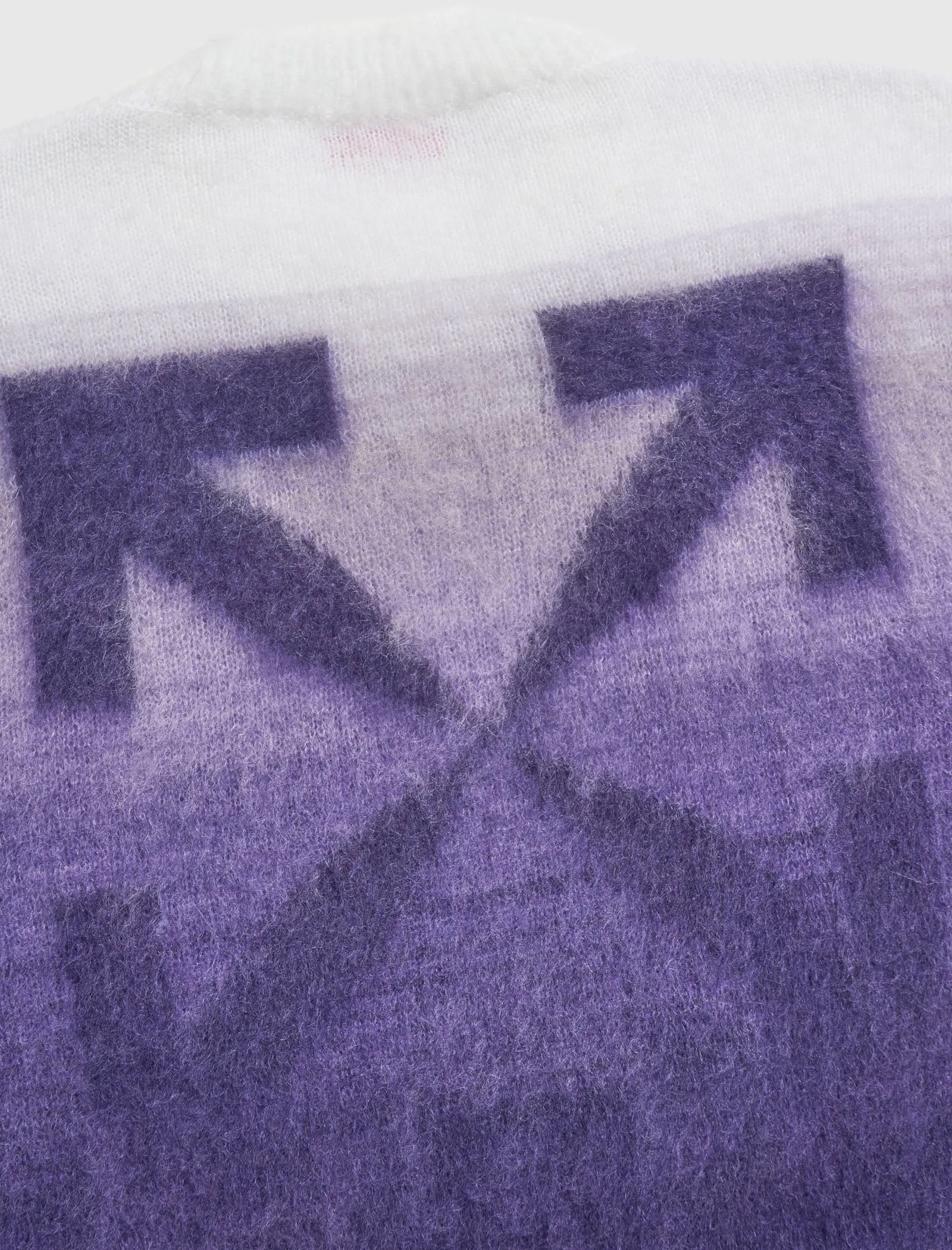 DIAGONAL BRUSHED KNIT CREWNECK