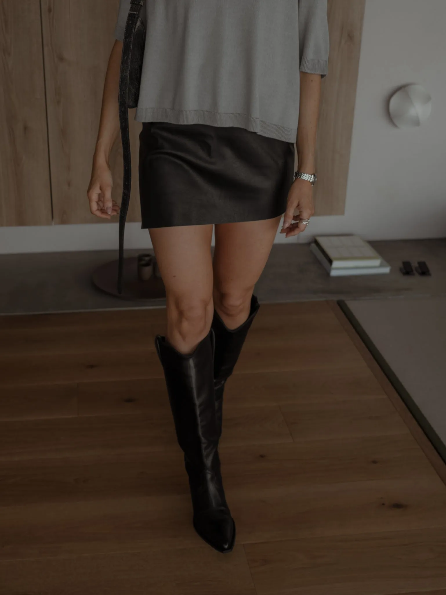 DIAGONAL MINI SKIRT  - BLACK