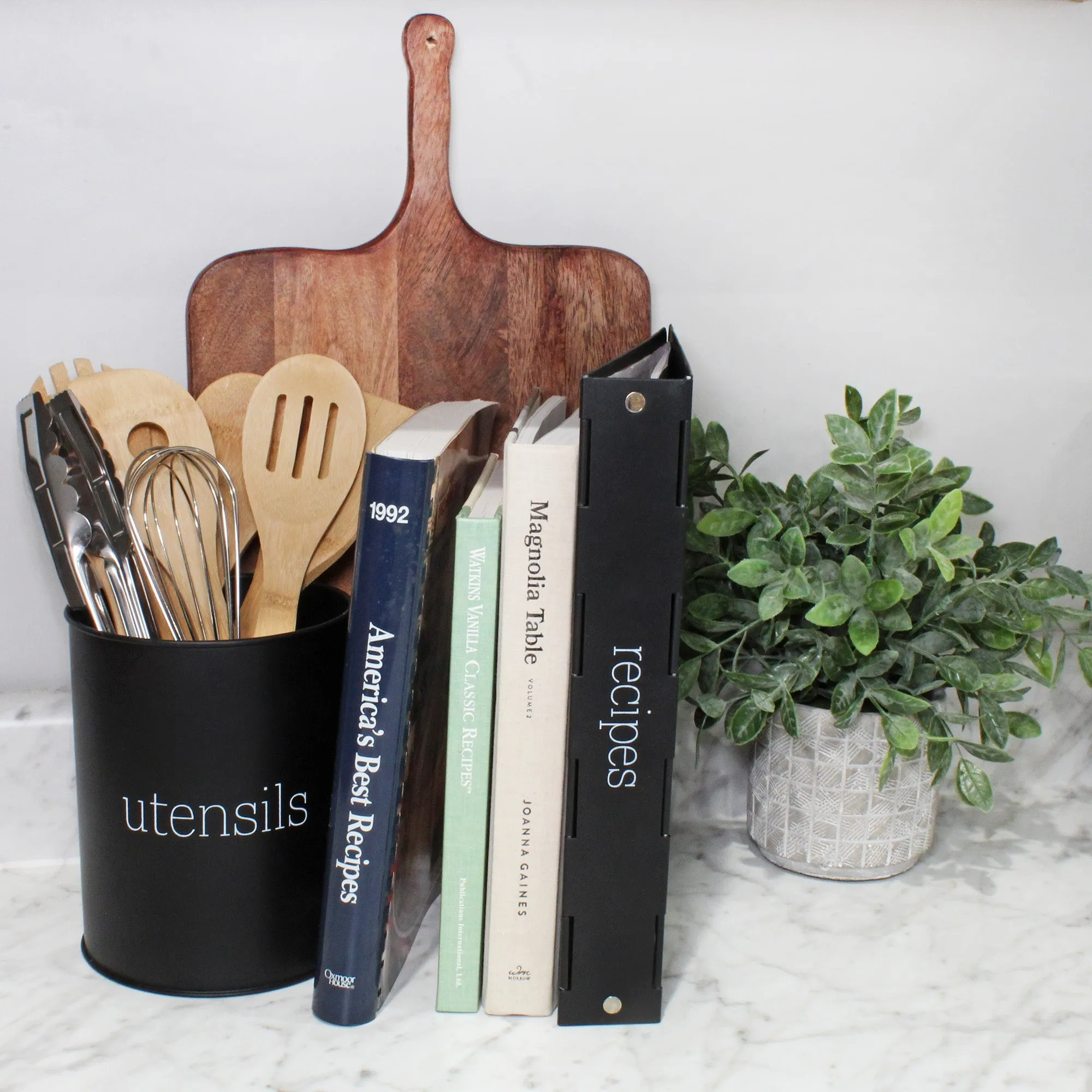 Farmhouse Cookbook Recipe Binder (Black)