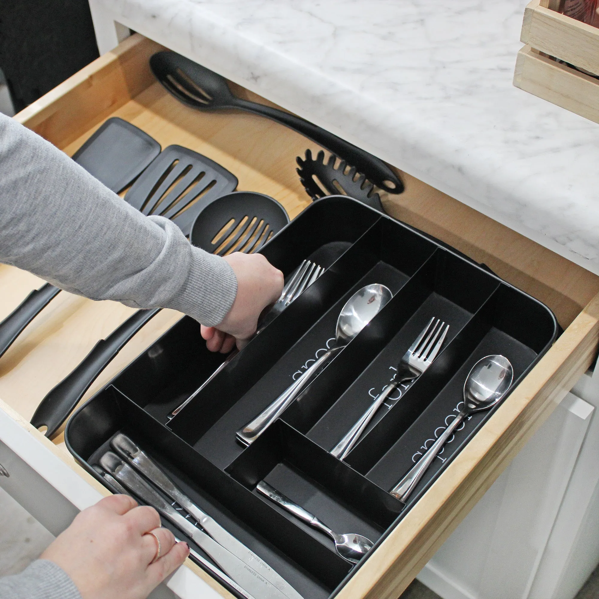 Farmhouse Enamelware Silverware Organizer