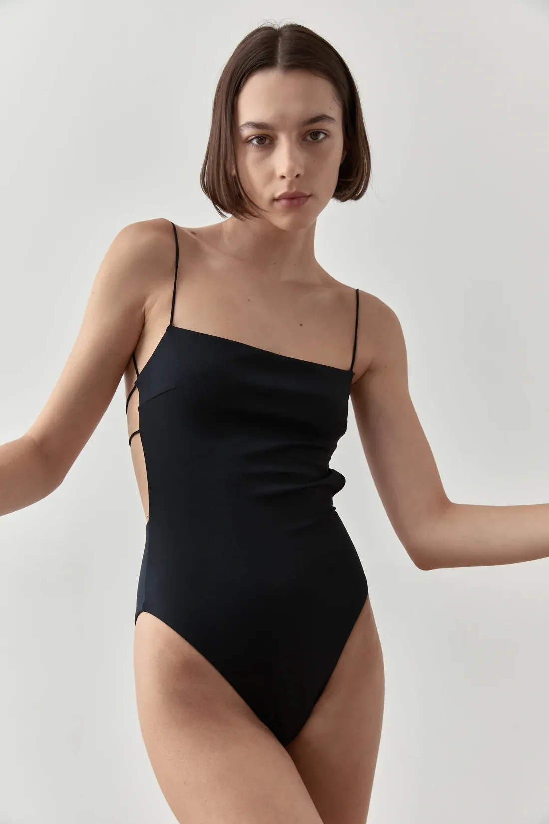 FINE STRAP ONE PIECE- BLACK