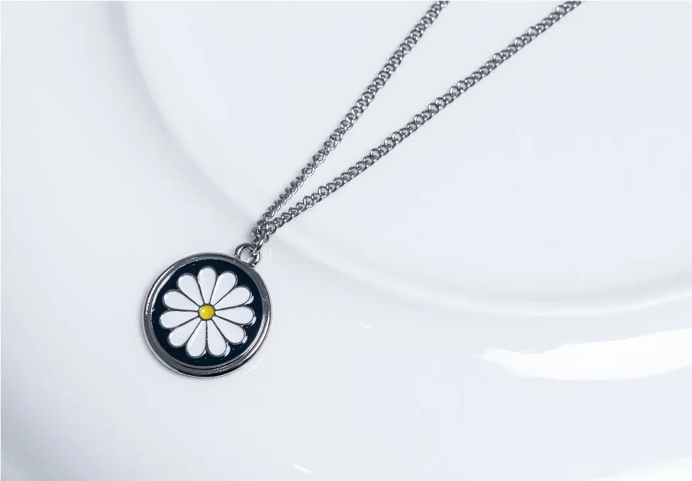 Fun Daisy Necklace