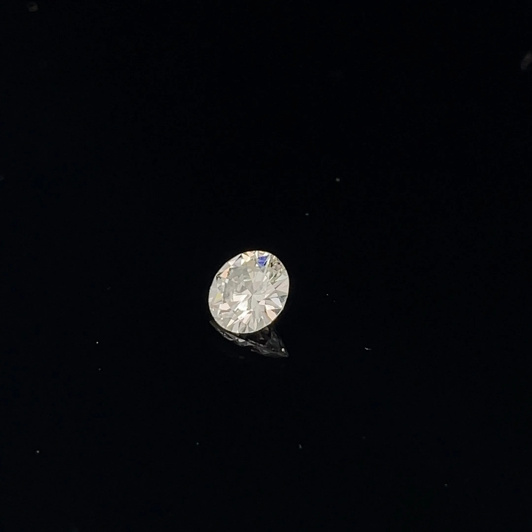 GIA certified loose round diamond. Measuring 1.30cts K in color VS2 in clarity.