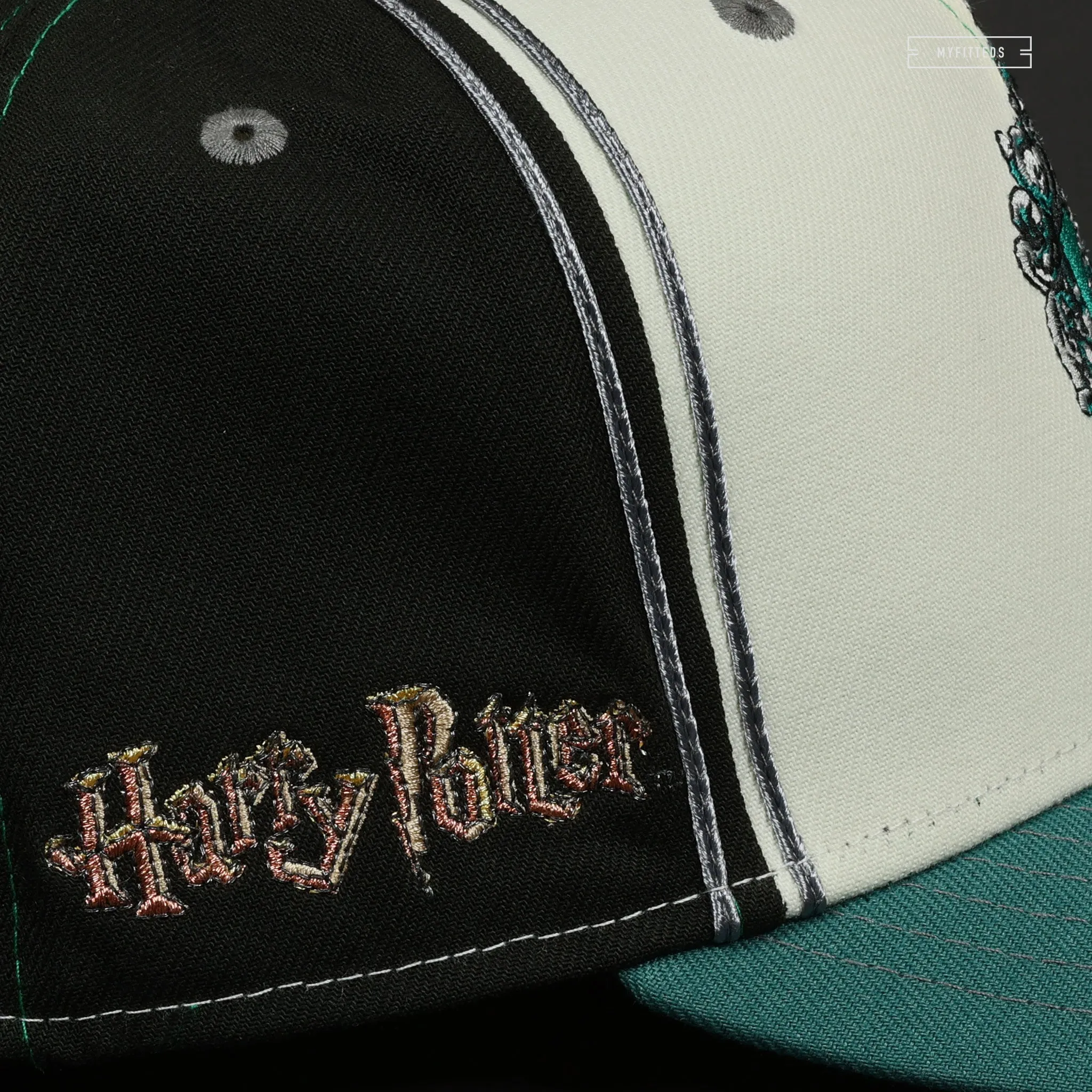 HARRY POTTER™ HOGWARTS® HOUSE SLYTHERIN™ DIAGONAL BLOCK NEW ERA FITTED CAP