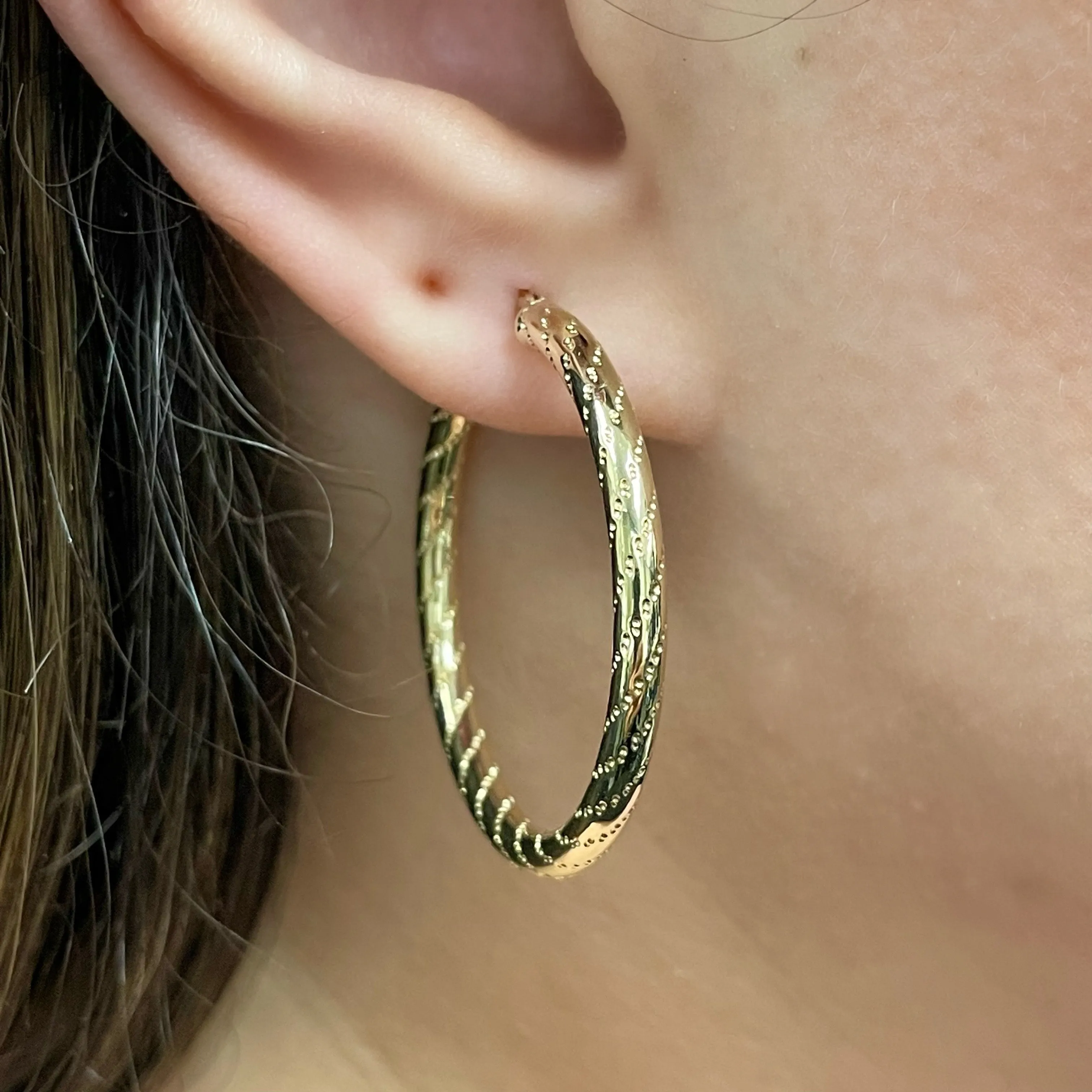 Italian 14k Yellow Gold Diagonal Snare Design Large Hollow Hoop Earrings 1.5"