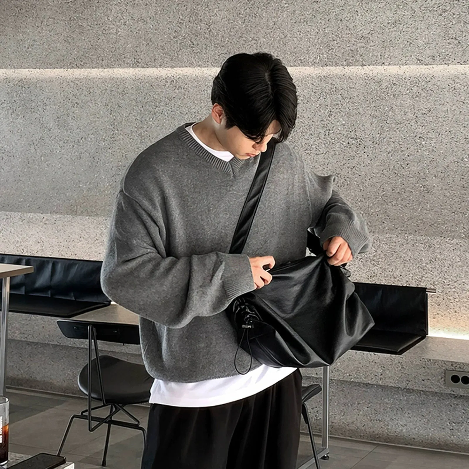 Loose-fit V-neck Sweater