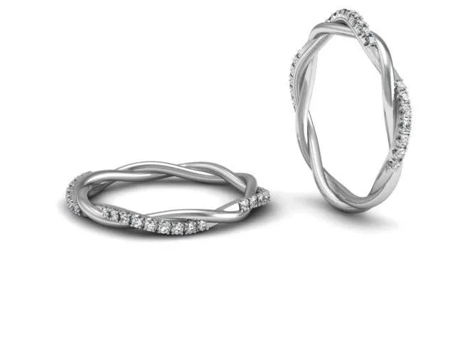 Loose Twist Diamond Band