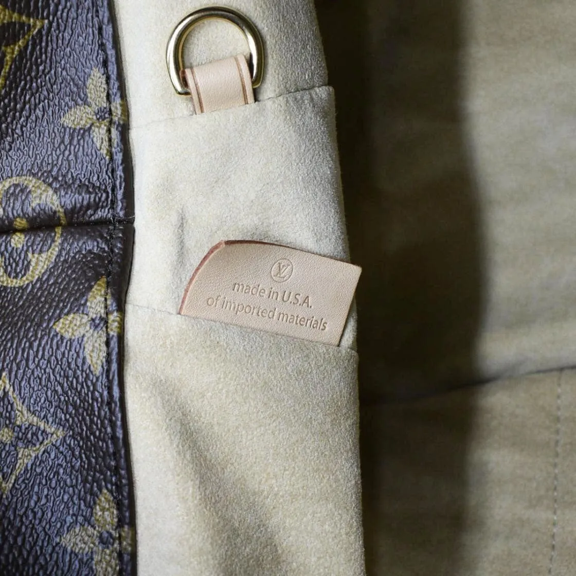 LOUIS VUITTON  Artsy MM Monogram Canvas Hobo Bag Brown