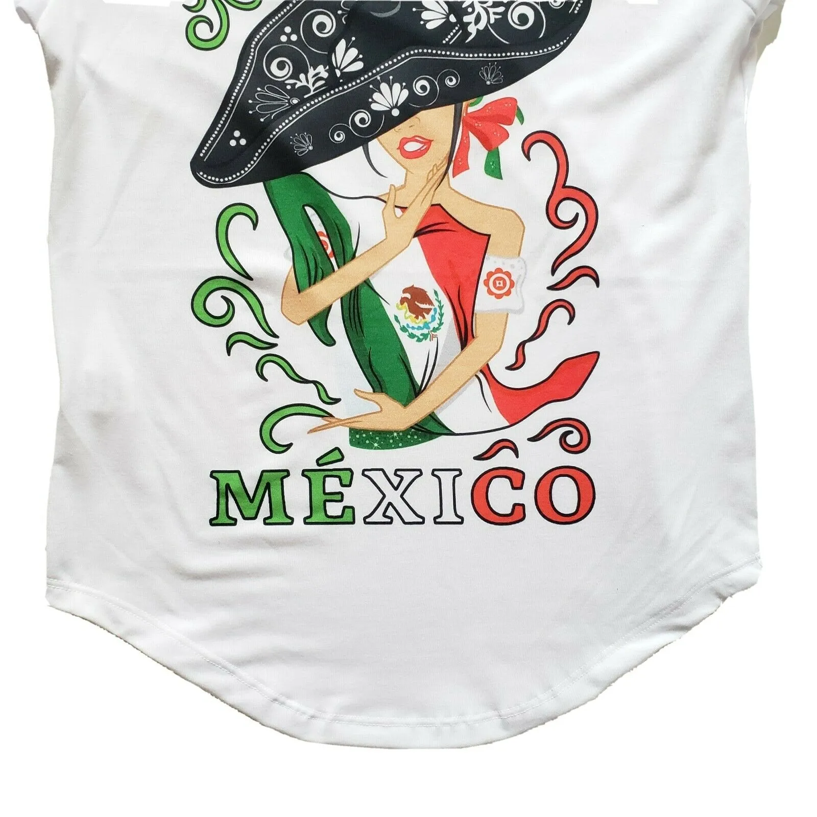 Mexican Women's Graphic Tee T-Shirt Mexican Flag Hugging Mexico
