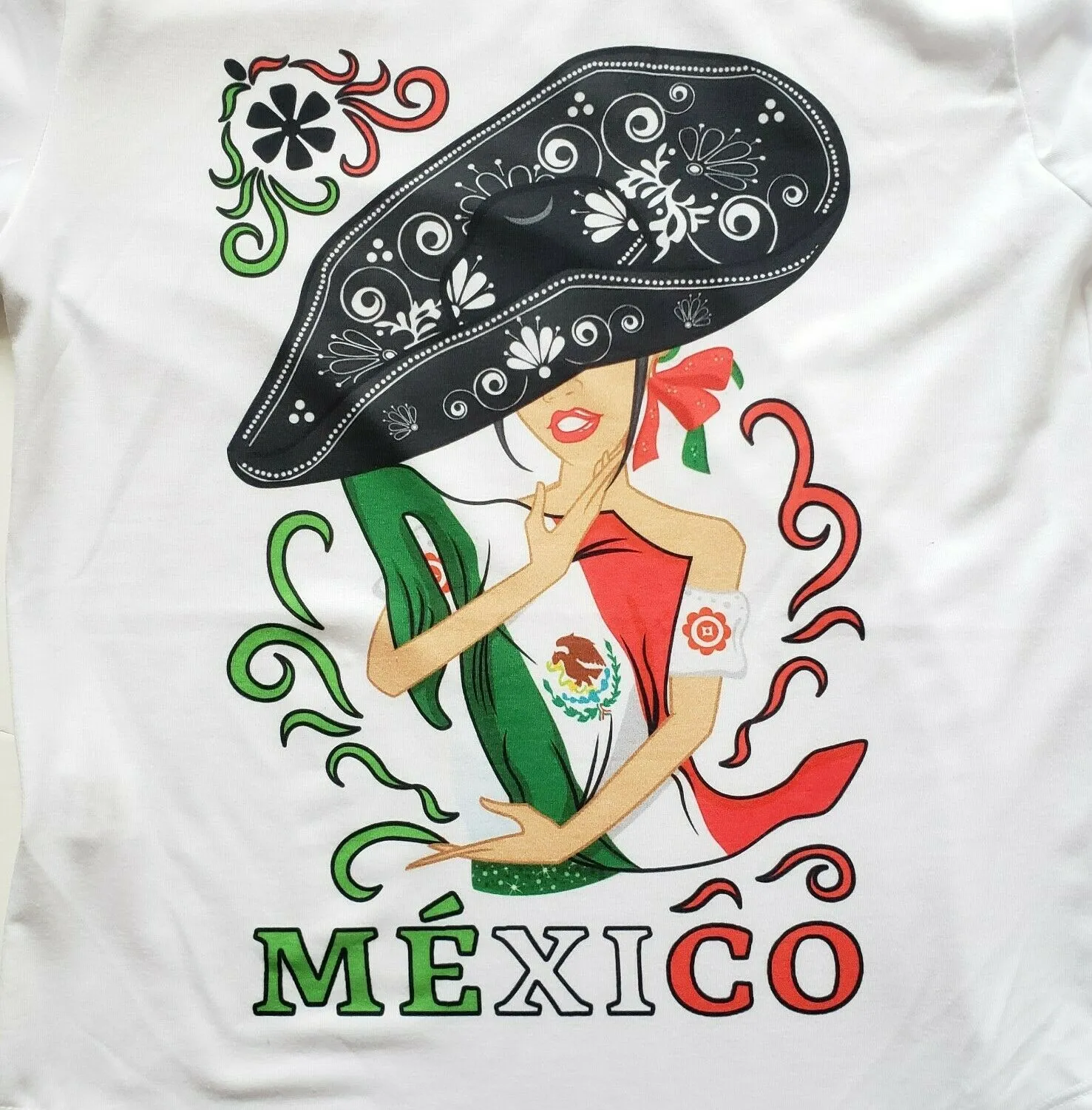 Mexican Women's Graphic Tee T-Shirt Mexican Flag Hugging Mexico
