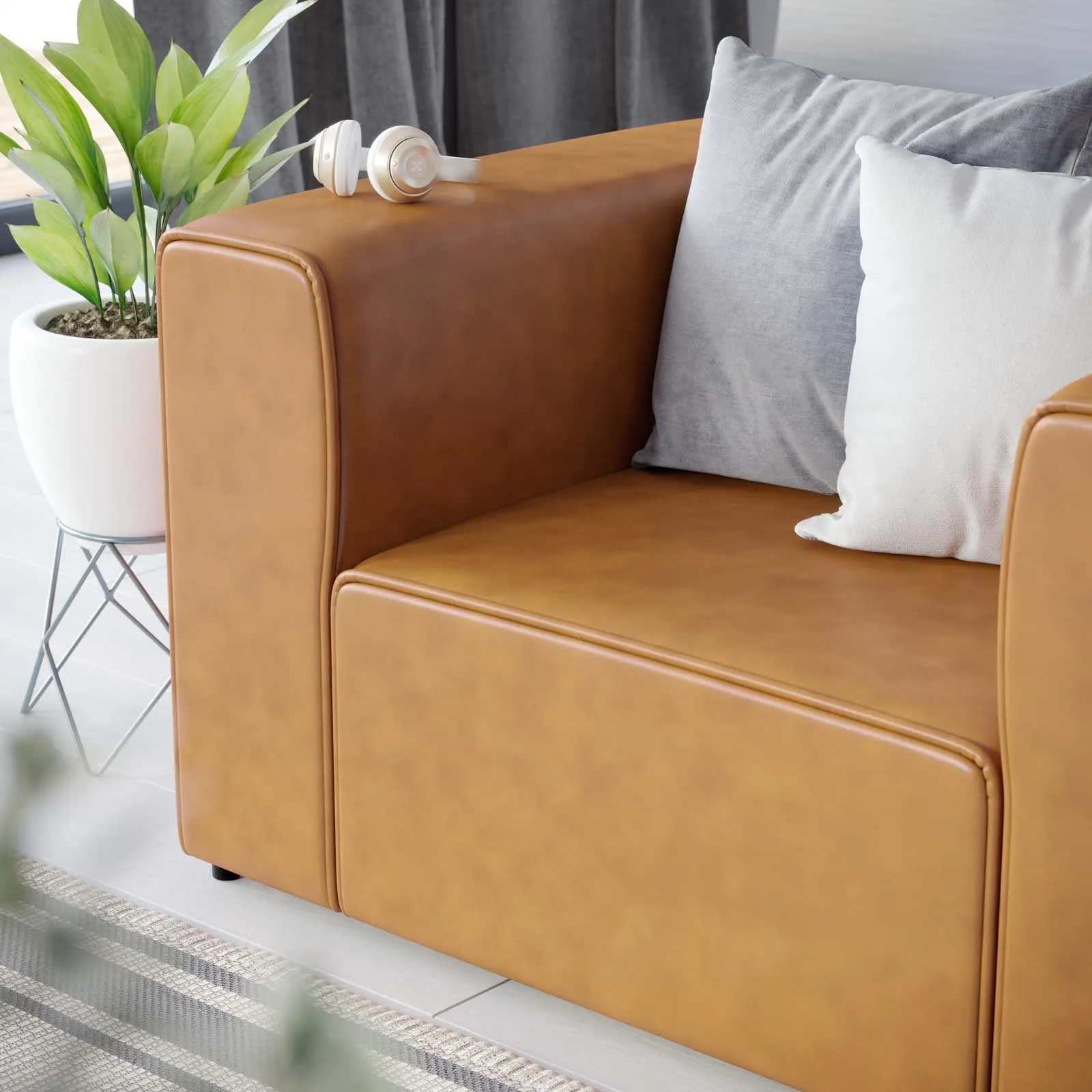 MINGLE VEGAN LEATHER