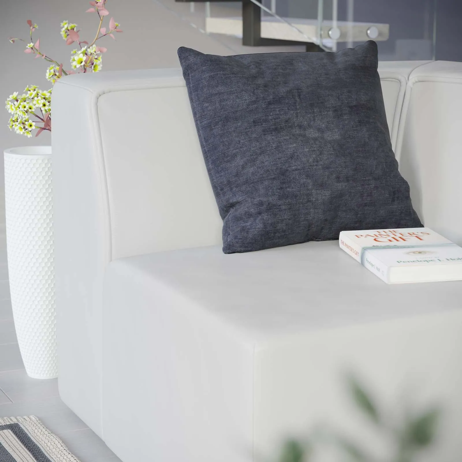 MINGLE VEGAN LEATHER