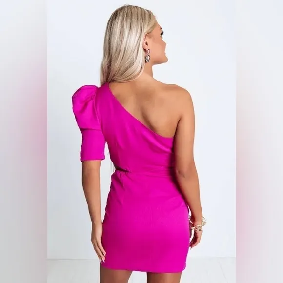 NEW DO BE one shoulder puff sleeve dress in party fuchsia