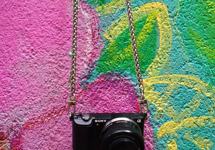 Nikki Silver Multi-Use Chain Strap