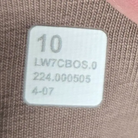 NWT Lululemon Scuba High-Rise Short 5&quot; - 10 Taupetastic