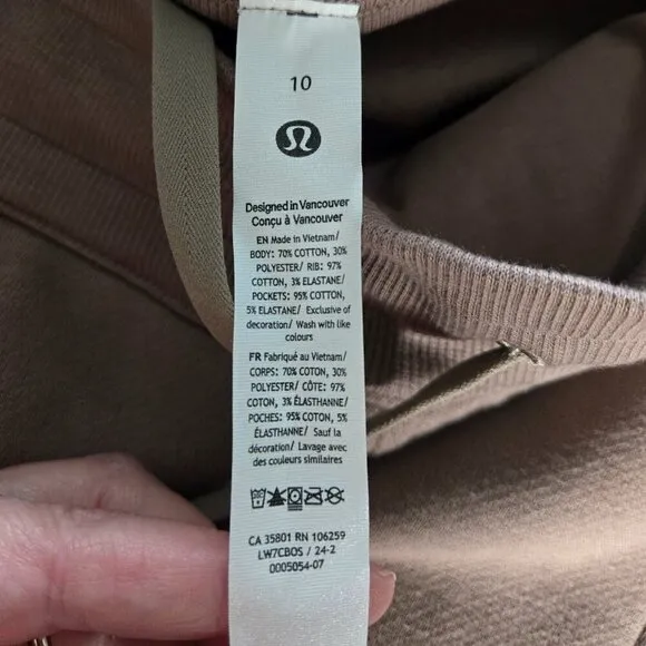 NWT Lululemon Scuba High-Rise Short 5&quot; - 10 Taupetastic