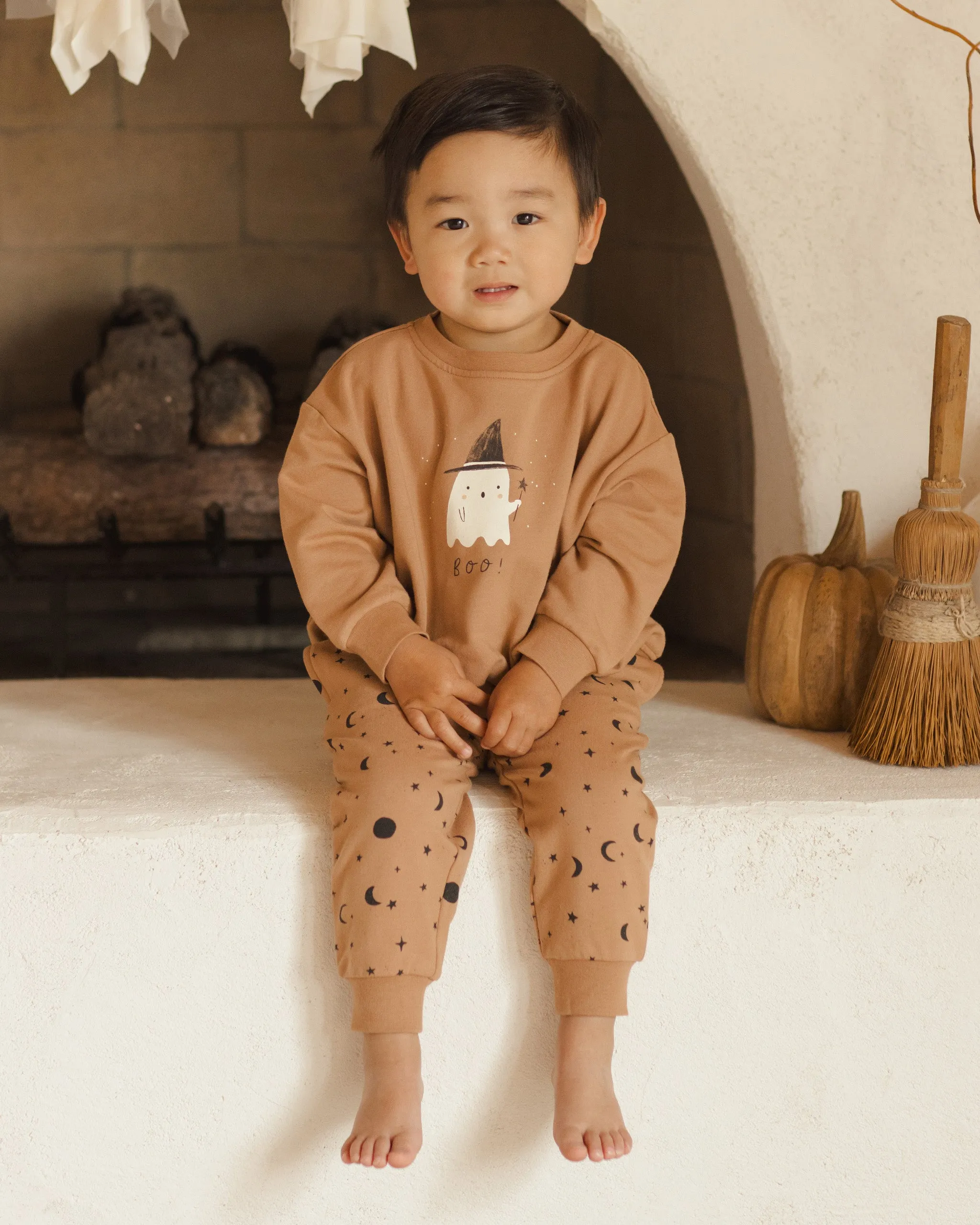 Quincy Mae Relaxed Fleece Sweatshirt || Boo