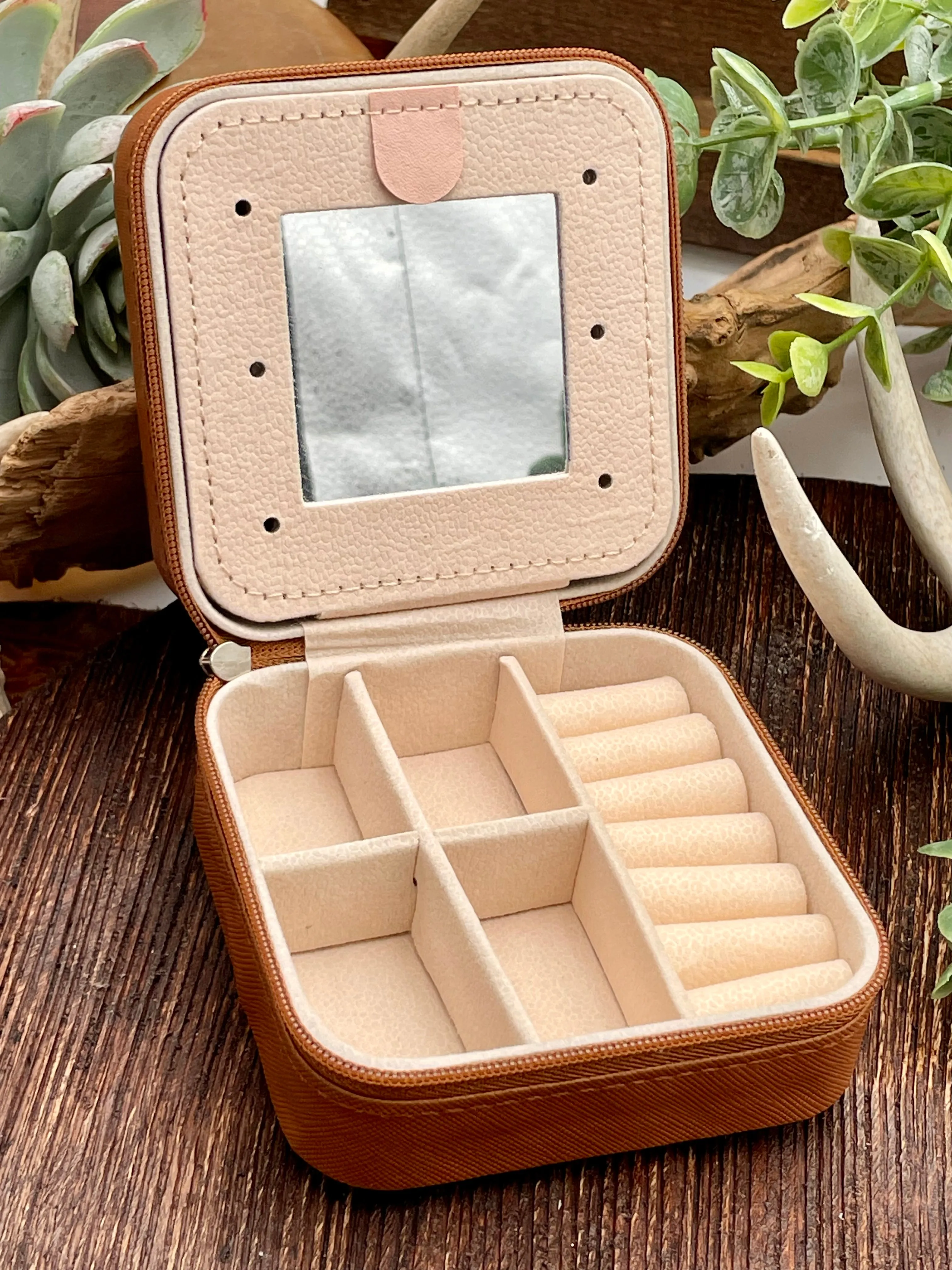 Swirl Flower Stamped Silver Travel Jewelry Box - Brown