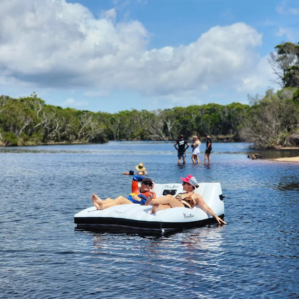The Floating Resort Amphibious Air-Lounge