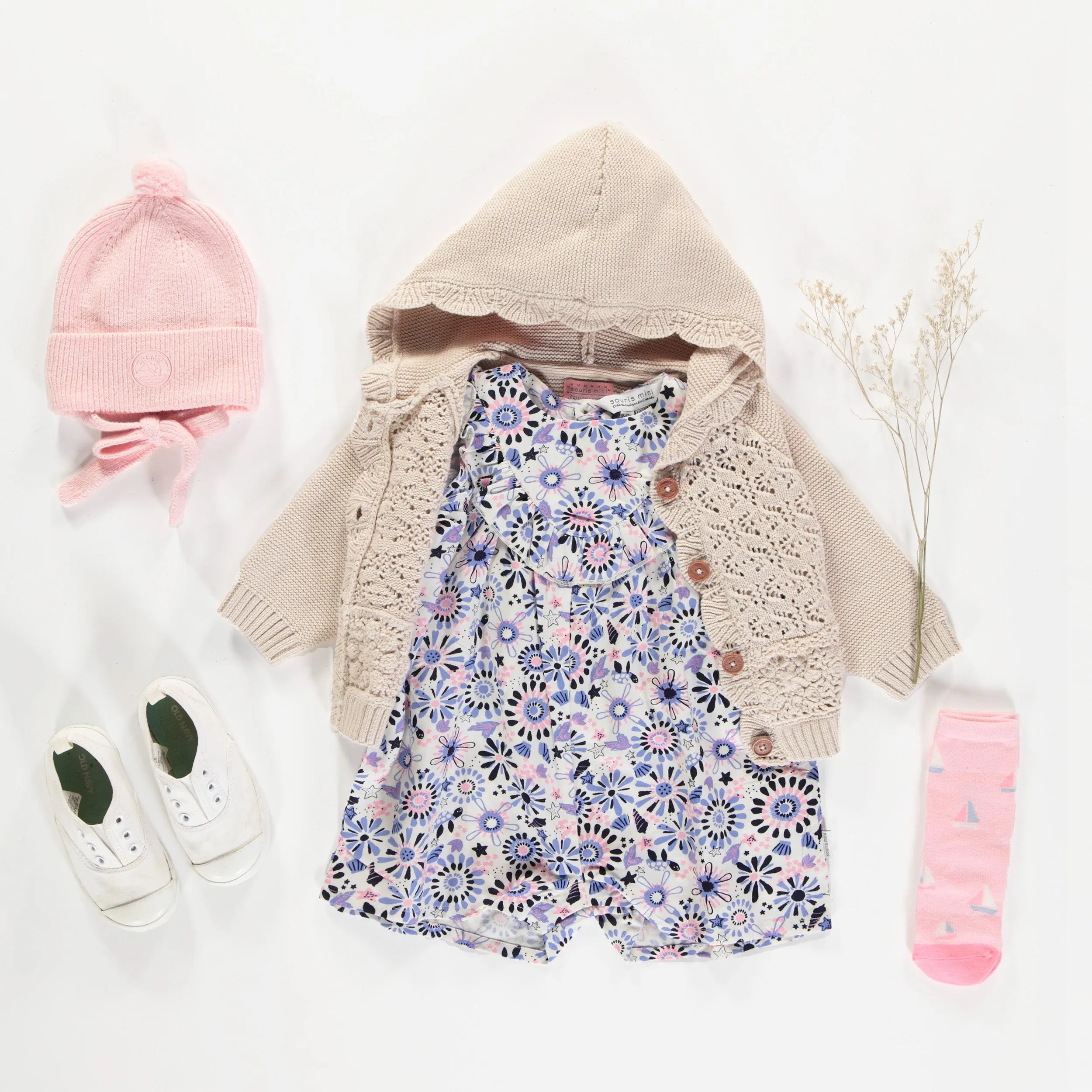 Veste de maille à manches longues crème à capuchon, bébé || Cream long sleeves knit vest with hood, baby