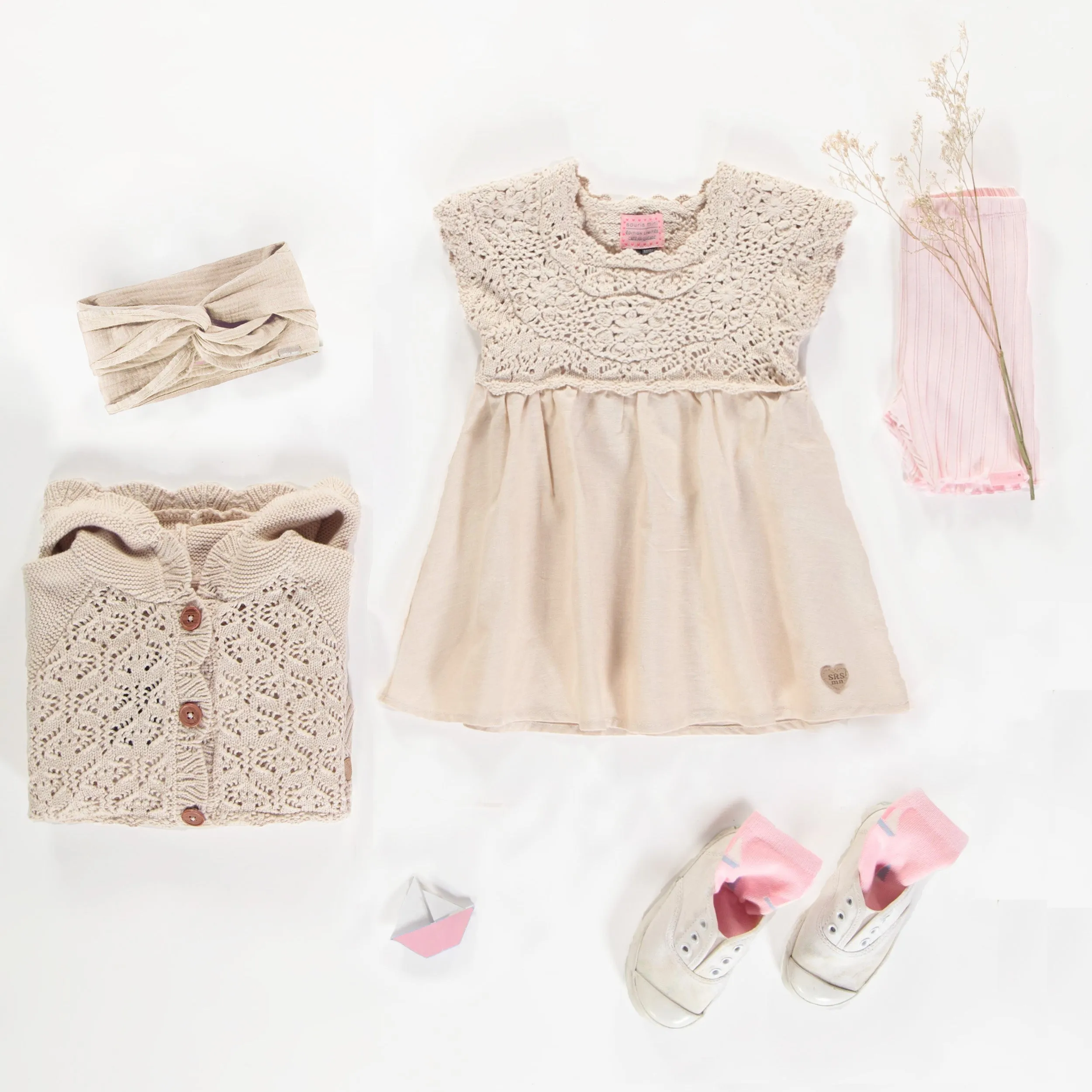 Veste de maille à manches longues crème à capuchon, bébé || Cream long sleeves knit vest with hood, baby