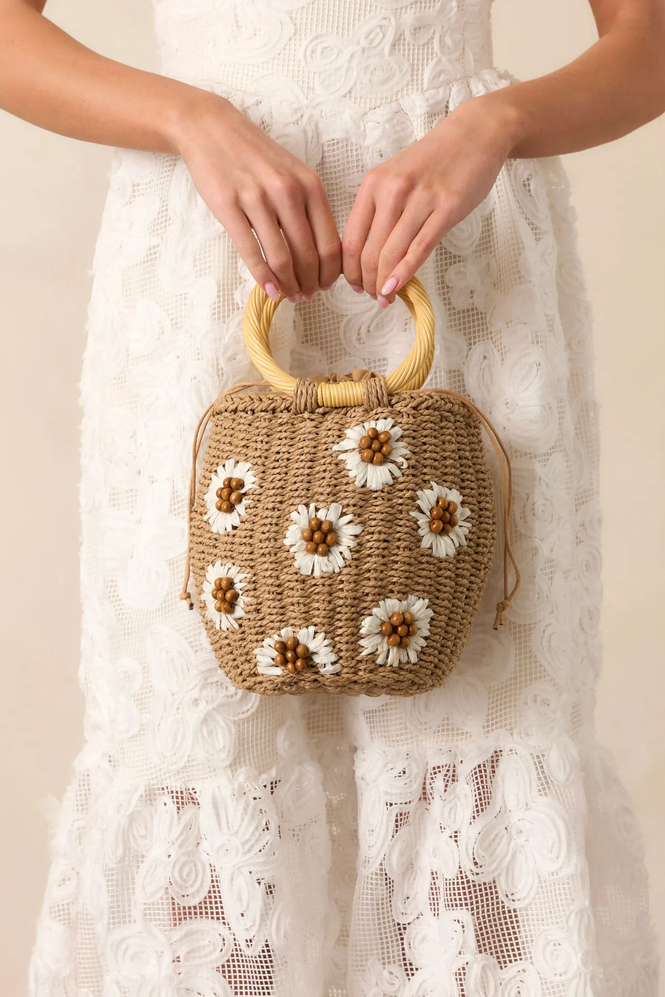 Weekend Picnic Tan Straw Bucket Floral Handbag