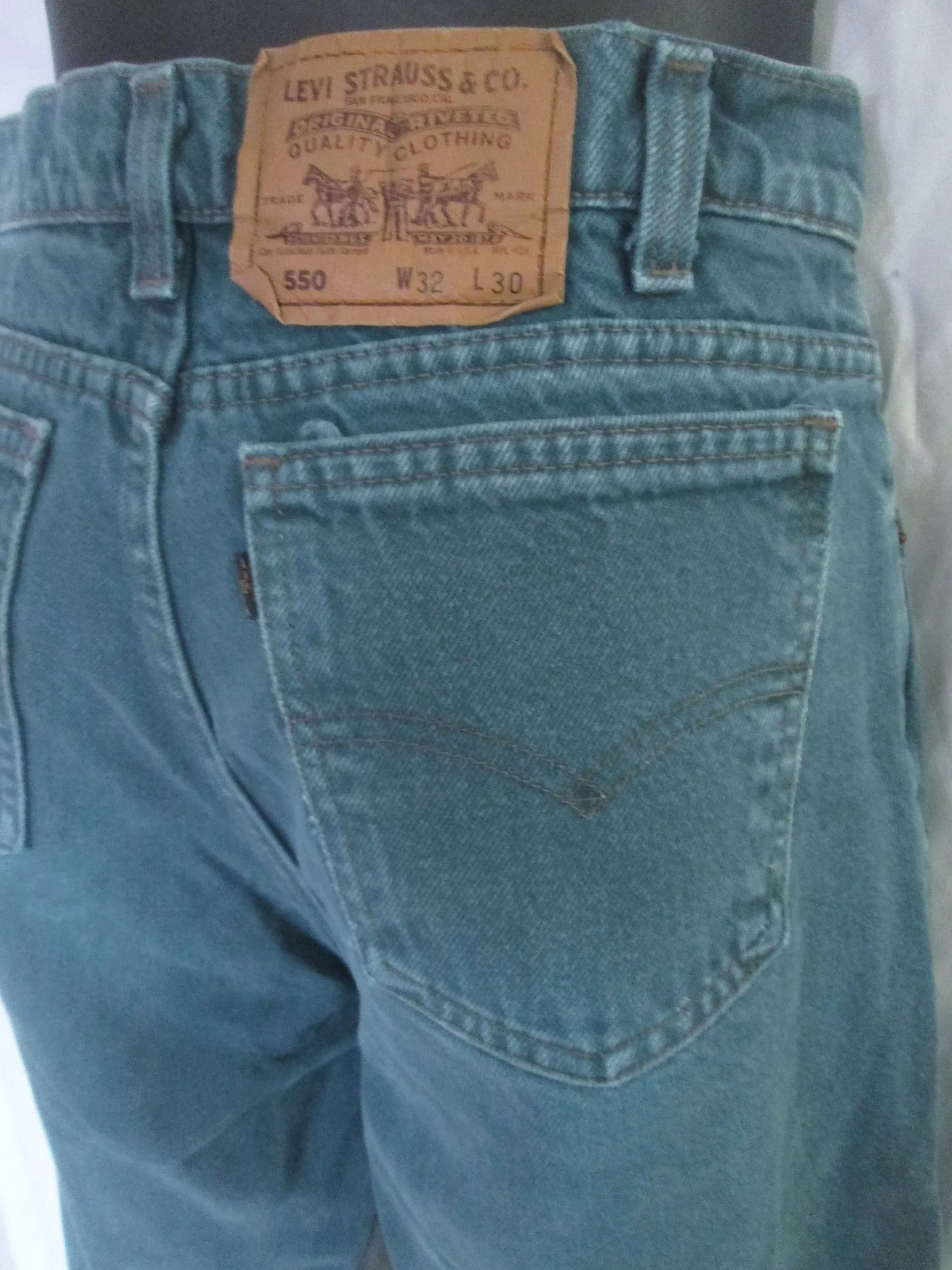 Womens Mens LEVI'S 550 Relaxed Fit JEANS Denim PANTS 32X30 OCEAN BLUE Dungarees