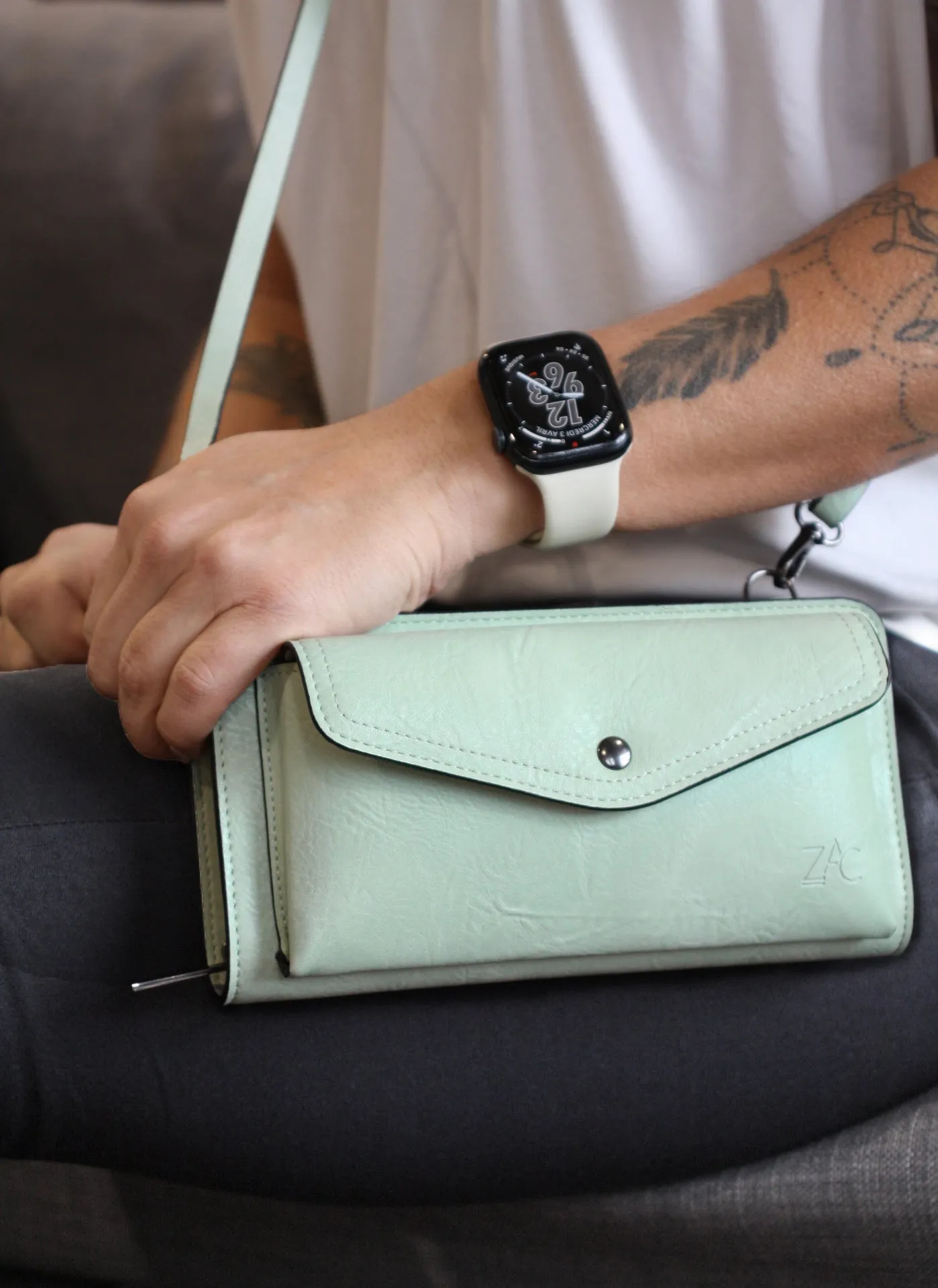 Zac P1318-22-02-39 - Mint